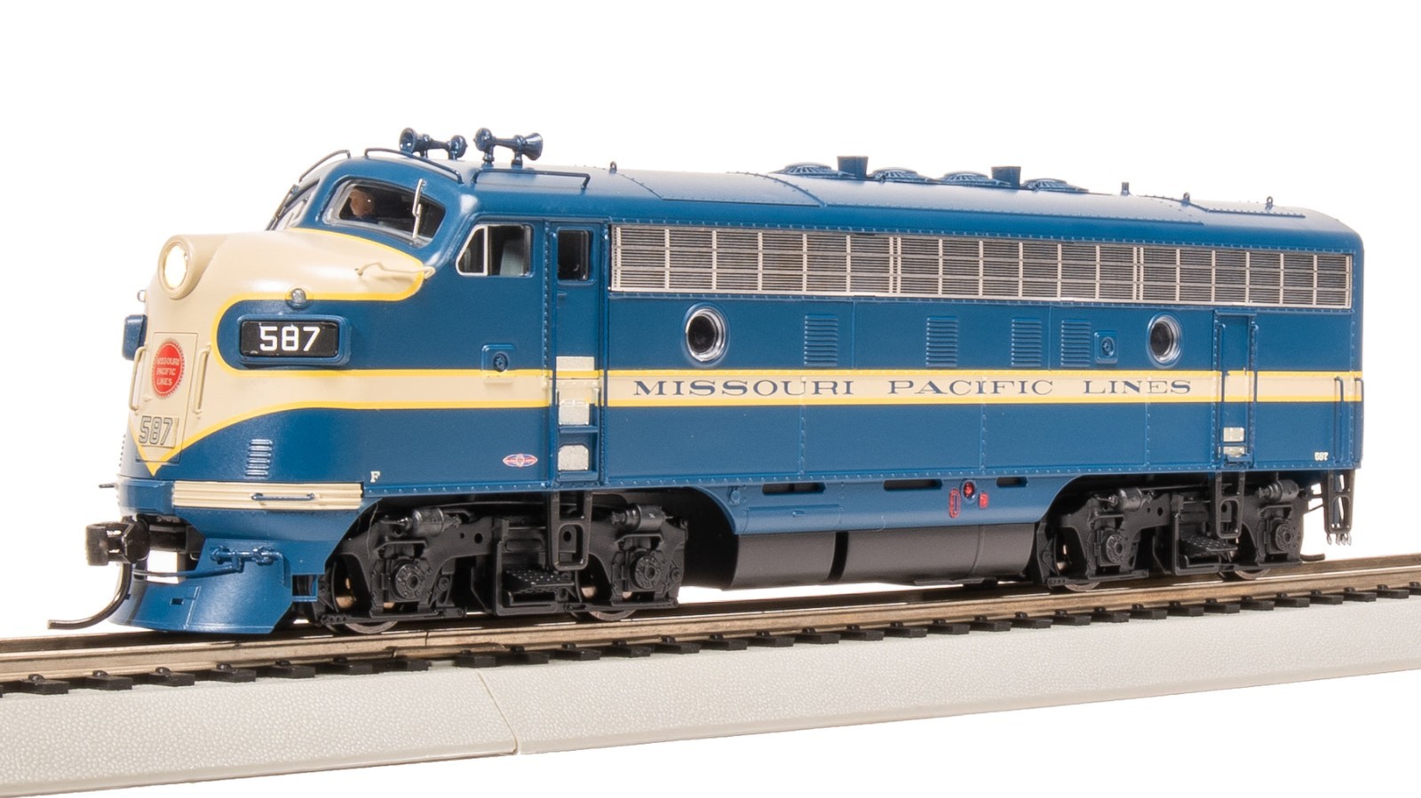 Broadway 8194 EMD F7 A/B, MP 587/587B, Eagle Scheme, A-unit Paragon4,HO
