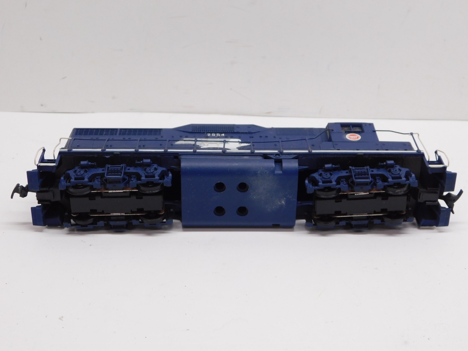 Athearn HO Blue Box Missouri Pacific GP35 Diesel Engine #2554-Unpowered Dummy