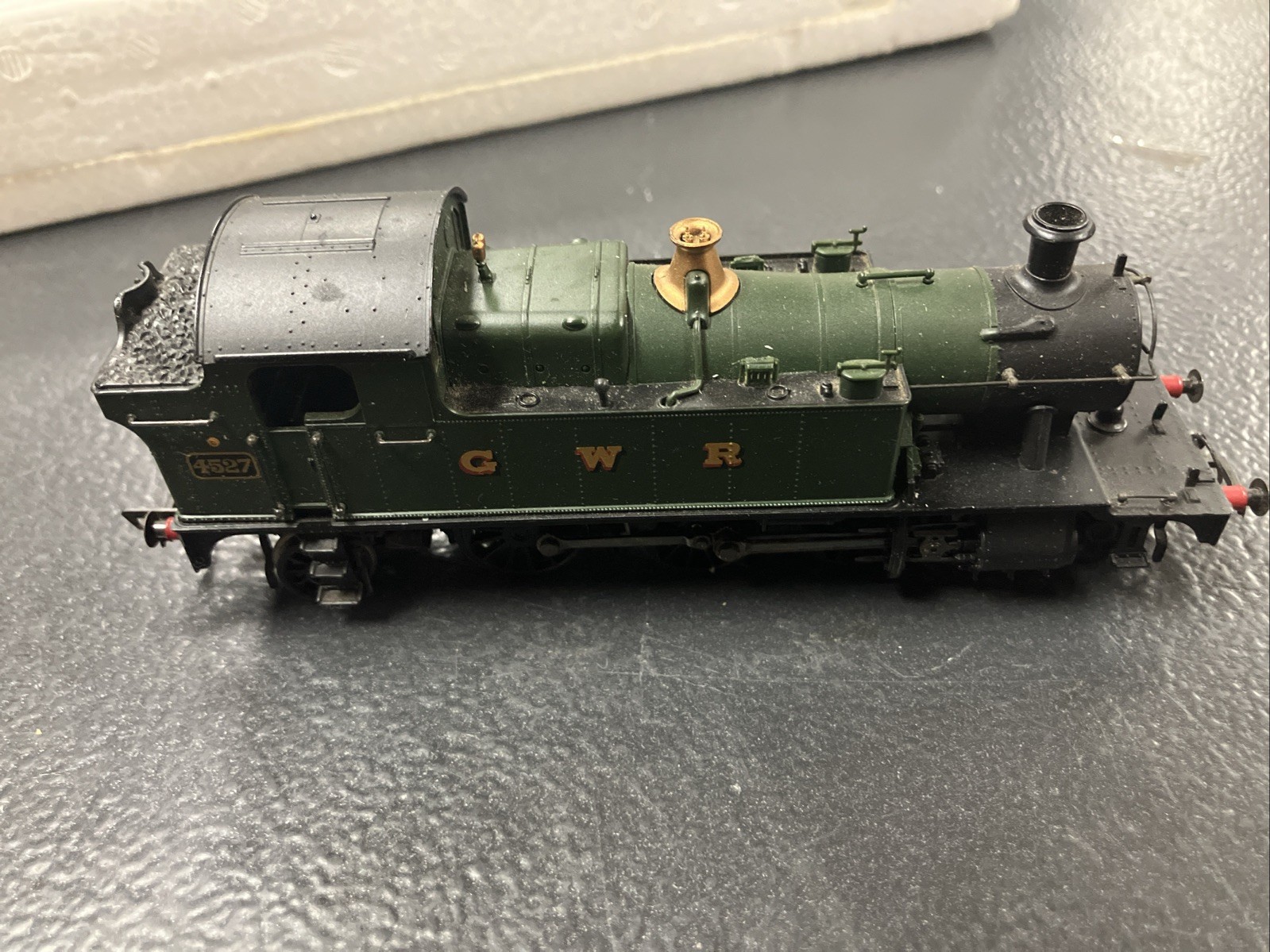 OO Scale Airfix Prairie Tank Locomotive 2-6-2 (GWR Green Livery)