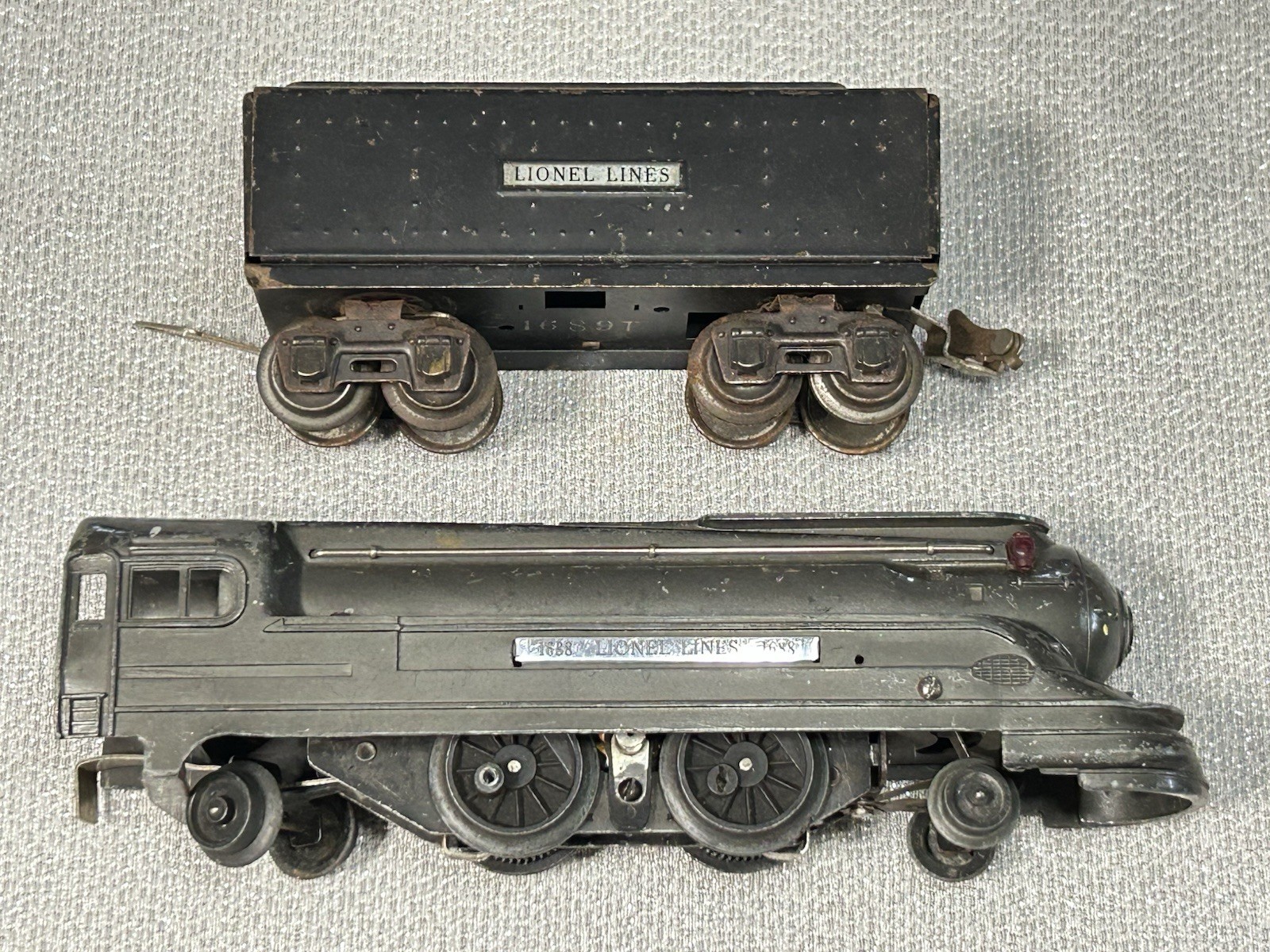 Lionel 1688 O Guage Torpedo Powered Locomotive