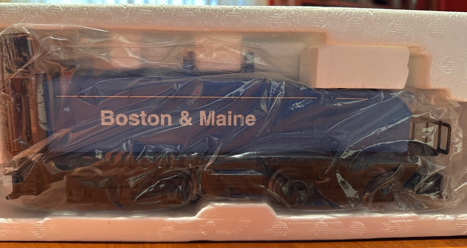 Lionel 6-18929 O Gauge Boston & Maine Non-Powered Diesel Calf Unit New