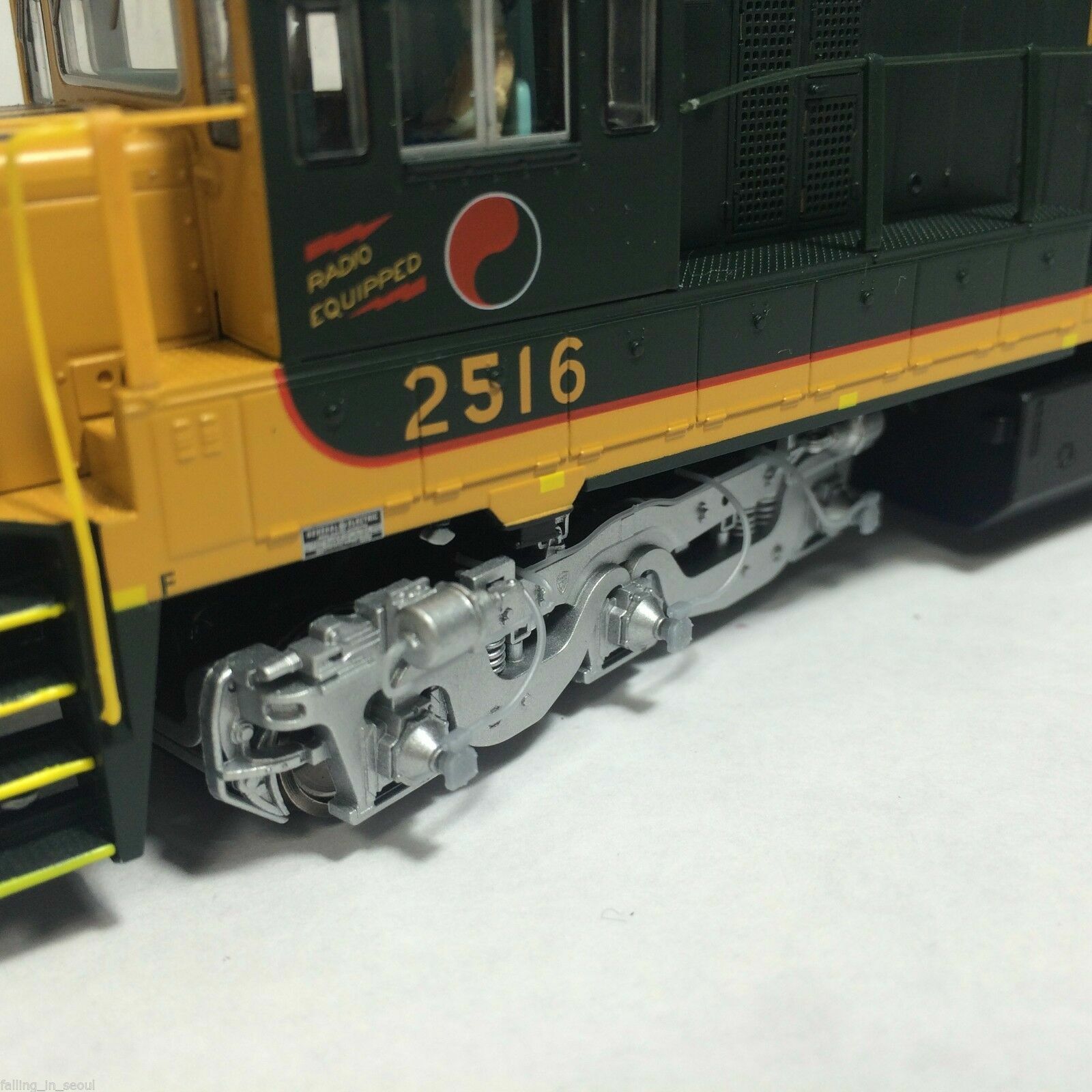 Korea Brass HO 1/87 Scale GE U25C U252011 Northern Pacific #2516 DC Model Train