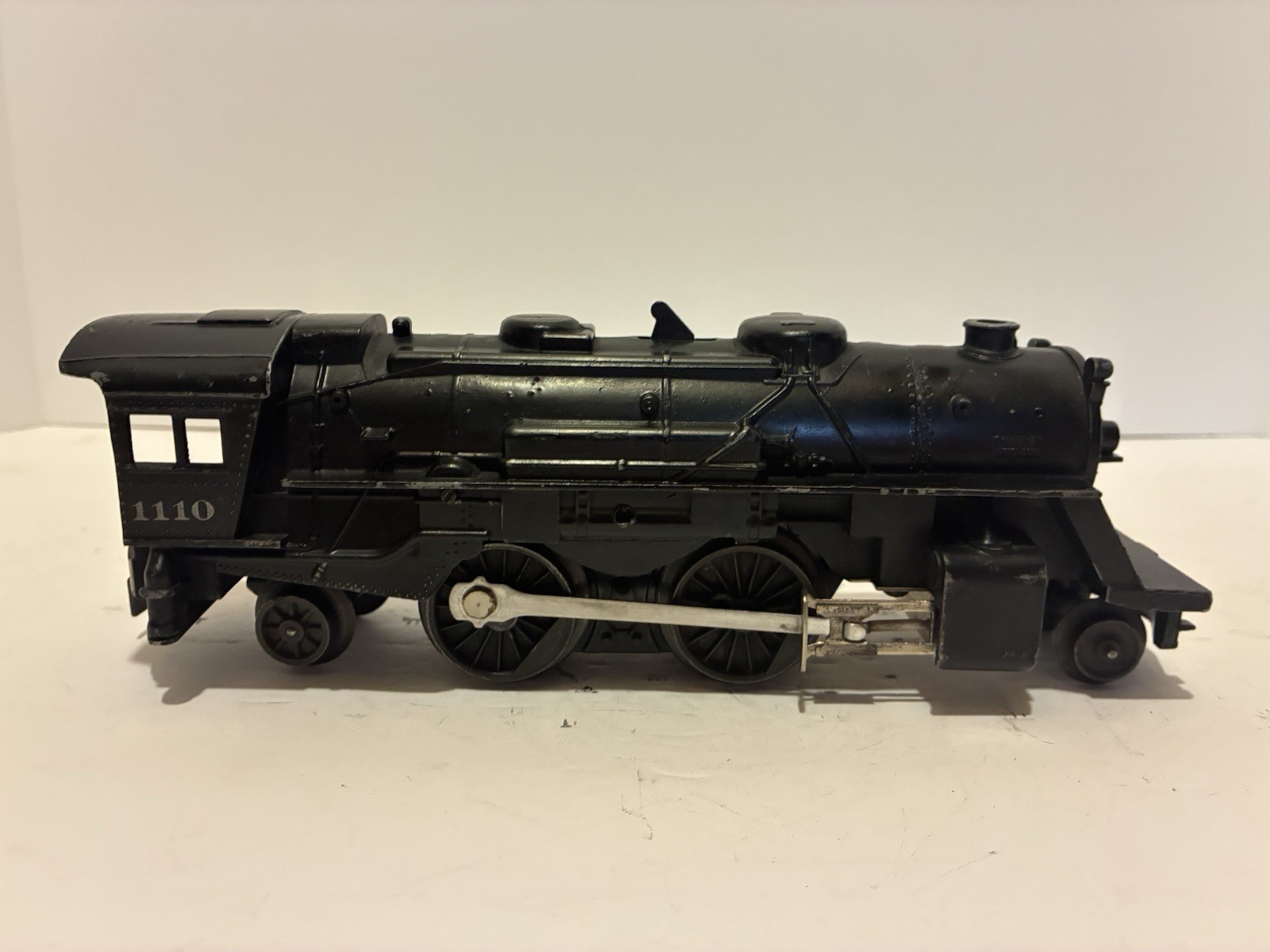 Lionel 1110 Scout Locomotive And Tender. Tested See Description.