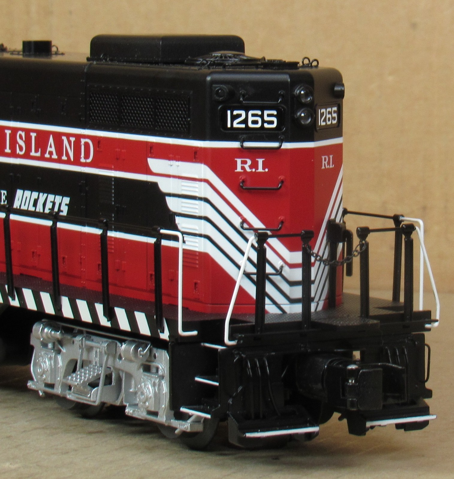 Lionel 28565 Rock Island GP-7 Diesel Engine w/Legacy O-Gauge LNIB