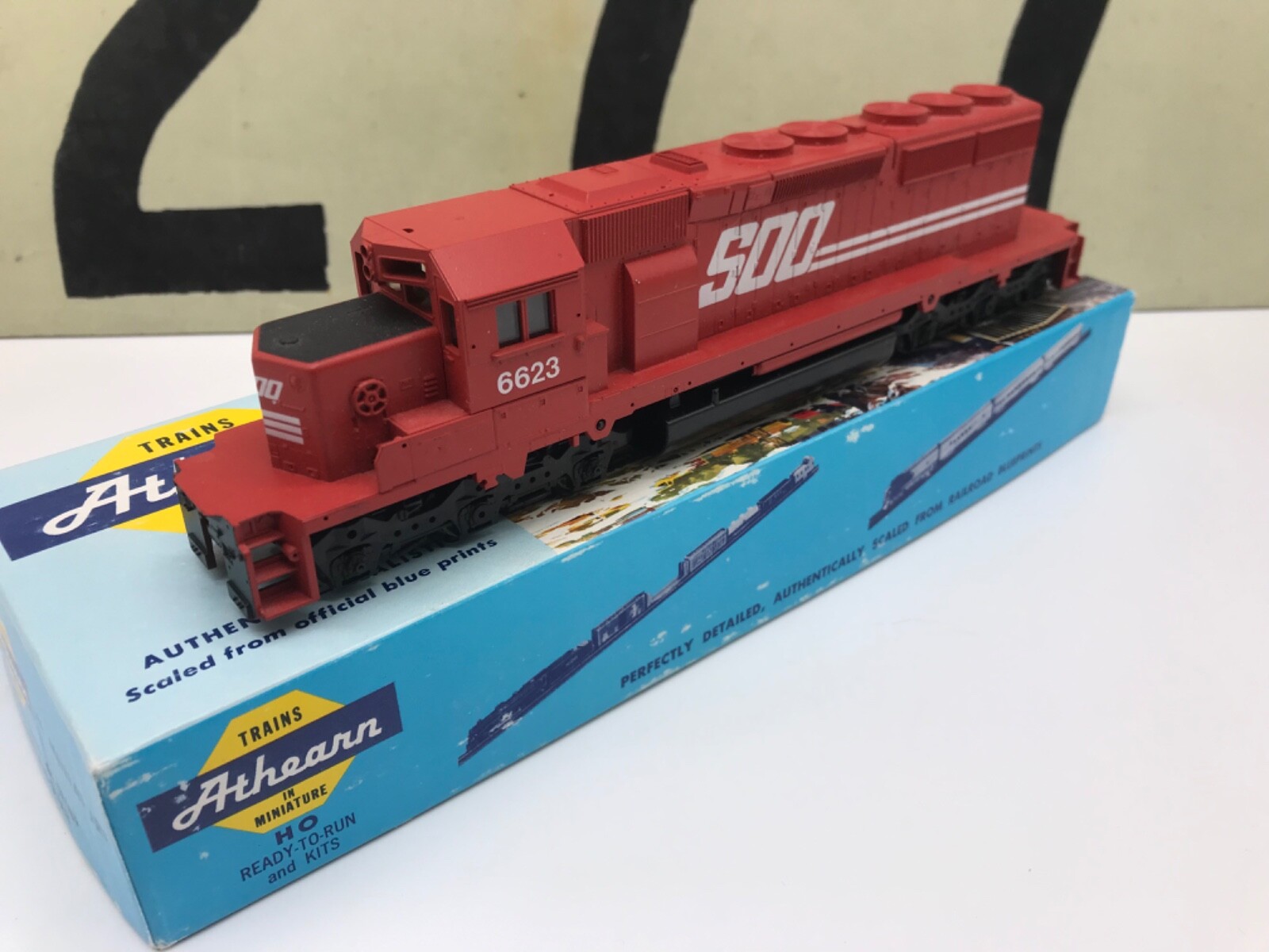 Athearn Ho Scale Soo Line SD40-2 Powered Diesel Locomotive Unassembled NOS