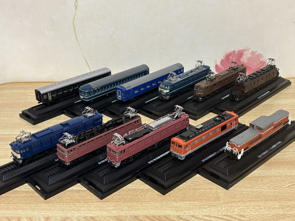 N Gauge Size Japanese Railway Collection 11-Car Set DD51 Diesel Locomotive DF50
