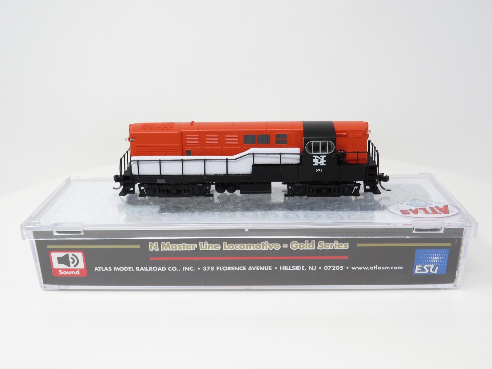 Atlas N 40005541 DCC Sound New Haven #594 FM H16-44 Diesel Locomotive Freight