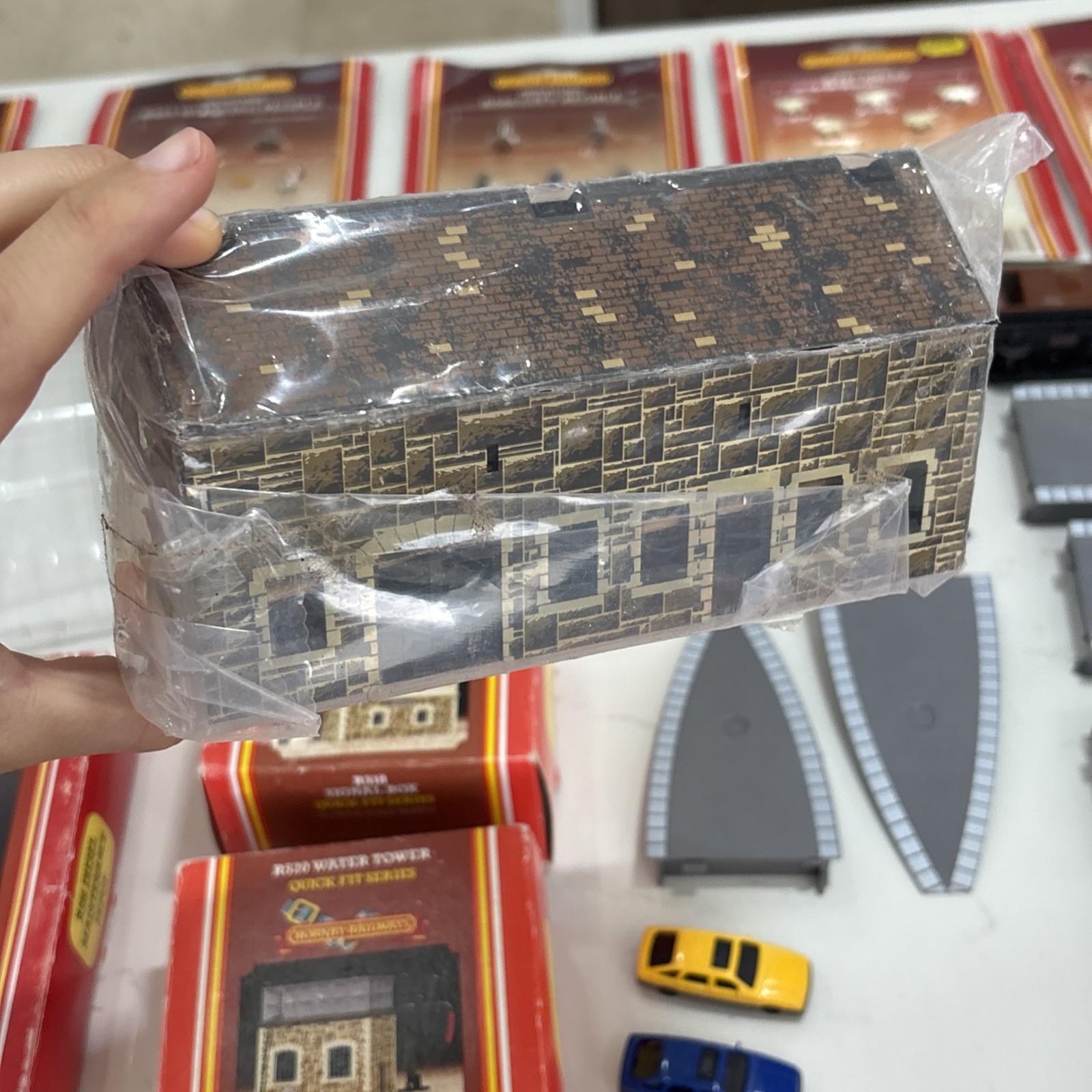Huge lot of hornby railways Miniatures, Trains, Tracks, Quick Fits 31 Piece Set