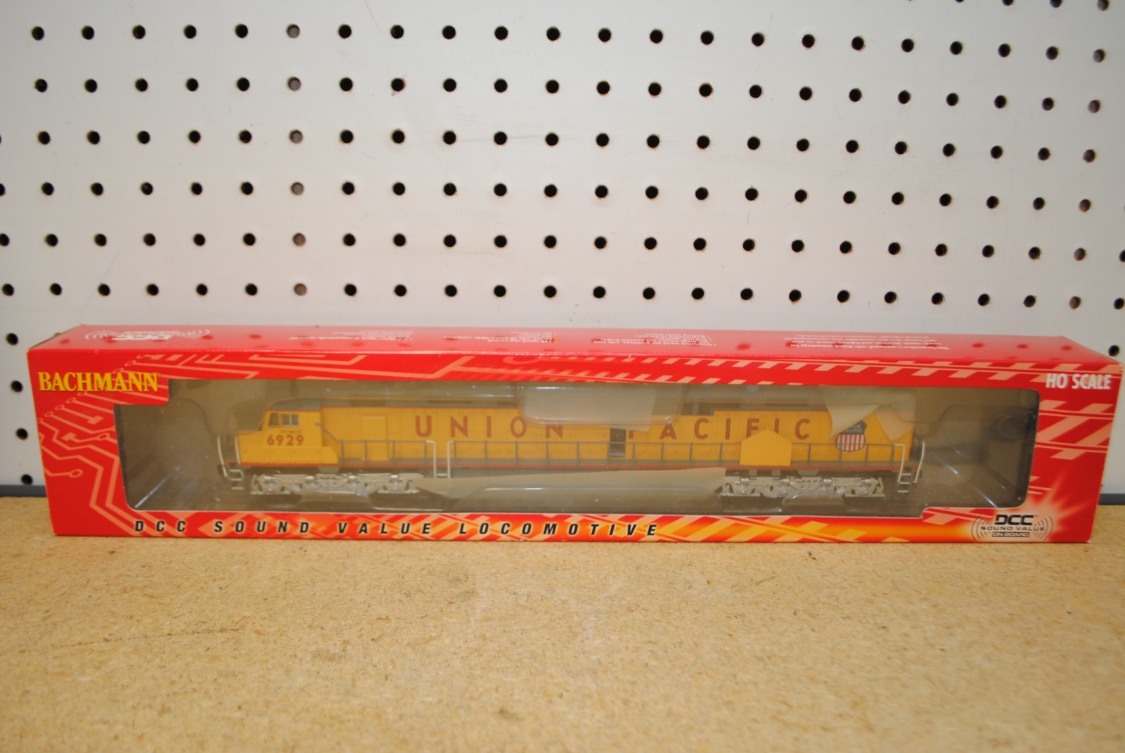 Bachmann 65102 UP Union Pacific #6929 DD40AX Centennial Diesel Loco w/Sound HO