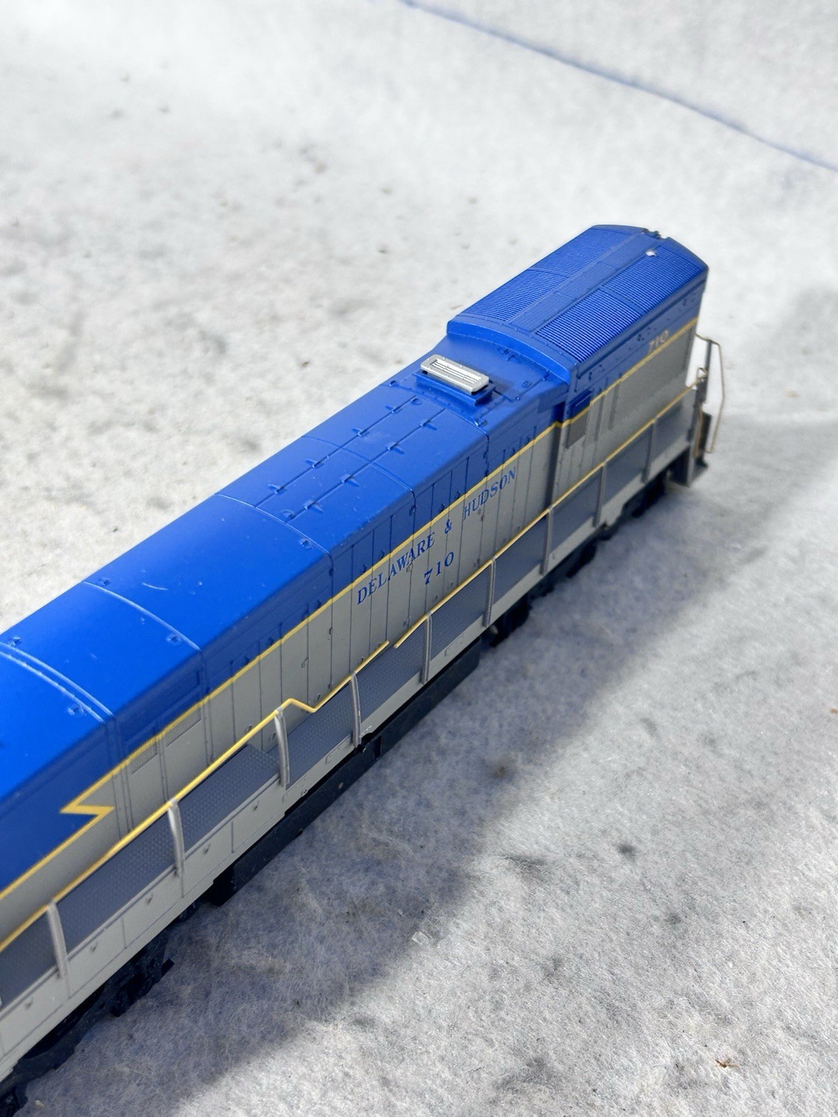 Handsome Atlas Gold U-30C Delaware & Hudson Railway DCC/Sound Locomotive HO