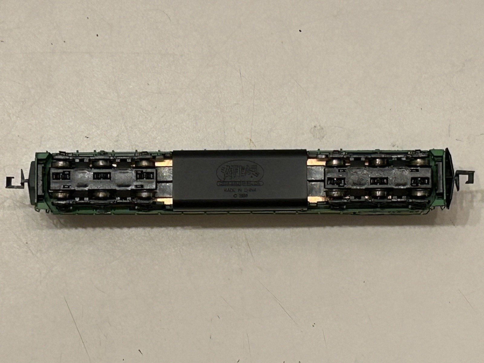 Atlas N Scale Diesel Locomotive Burlington Northern SD-60 8300 – Nice