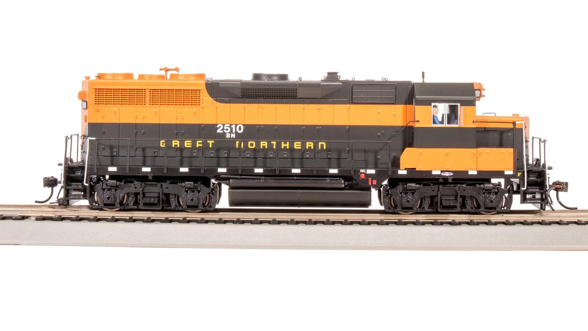Broadway Limited HO Scale ~ GP35 Great Northern BN Patch #2522 ~ DC Version 8909