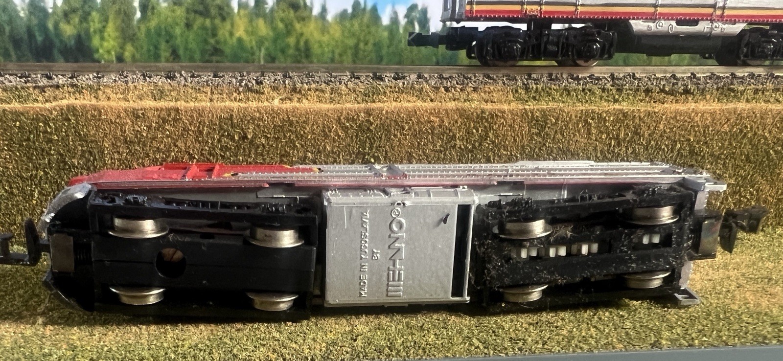 Warbonnet Diesel Engine #580 Mehano locomotive Santa Fe, F7 B-unit #203 N scale