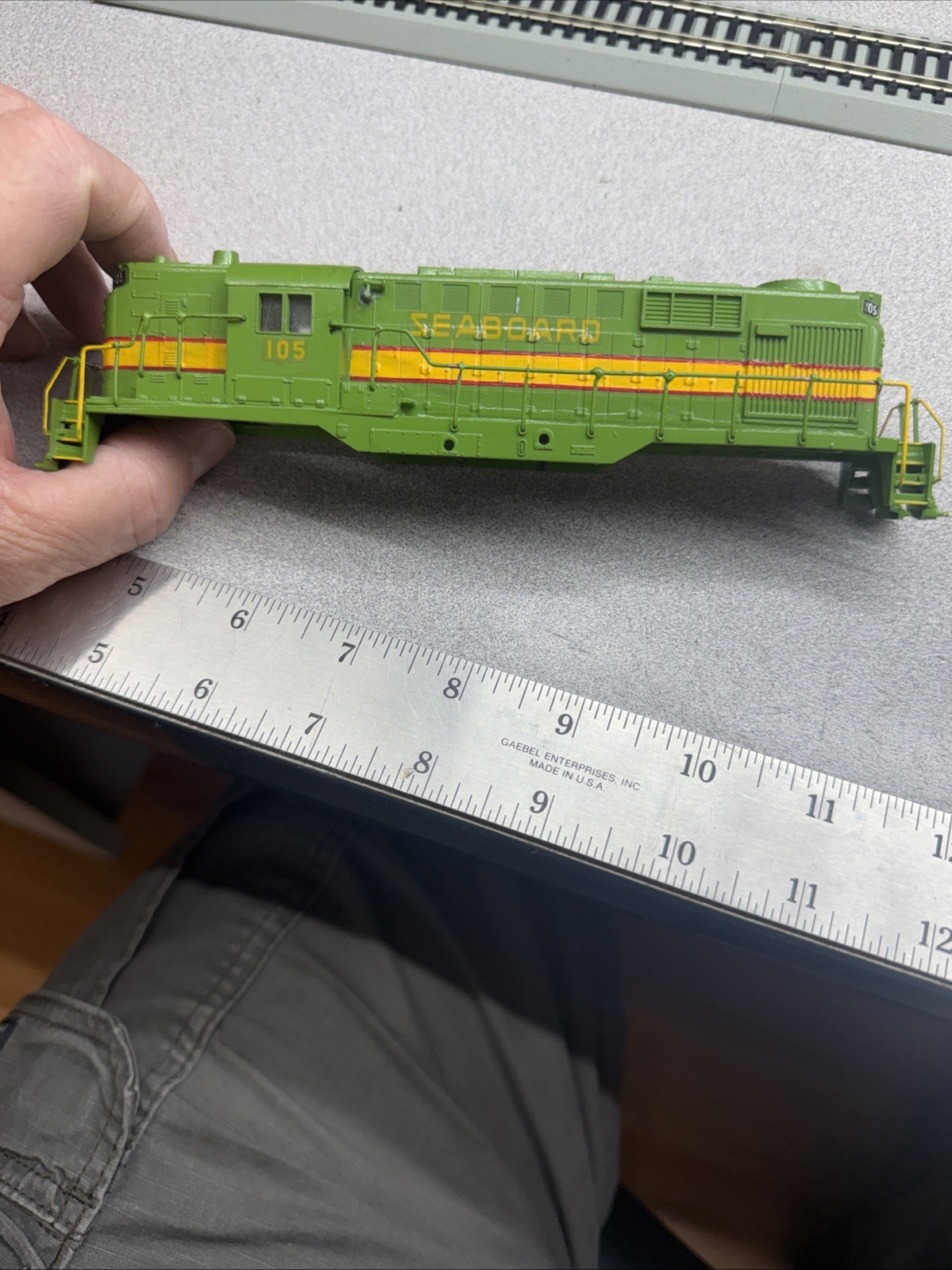 Athearn RS11 ALCO AIR TANKS FILLED IN ON FRAME this One Has Me Stumped Ho look
