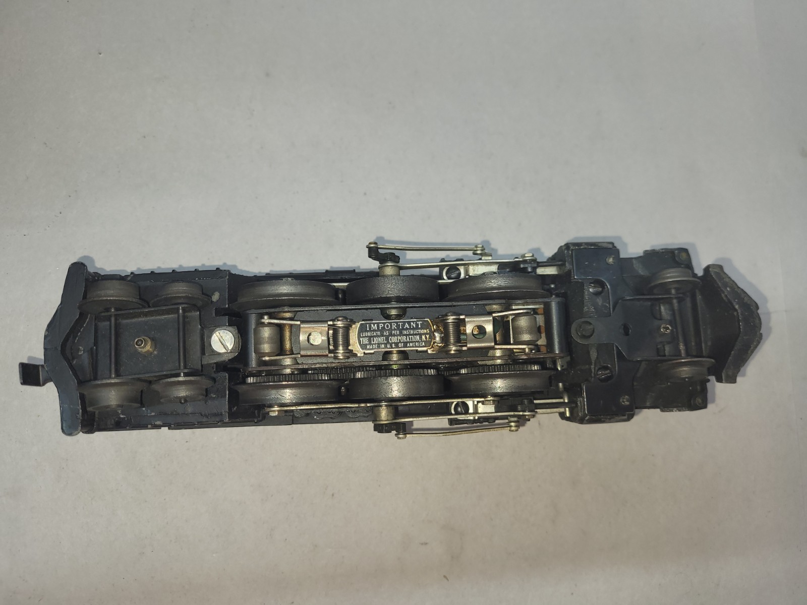 Postwar Lionel O Gauge 2-6-4 Steam Locomotive #2025 + Tender Runs Well!