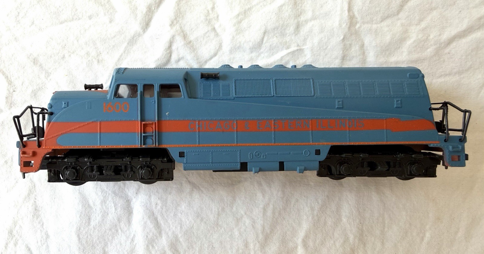 Vintage AHM Chicago & Eastern Illinois Dummy Engine #1600 Very Good Condition