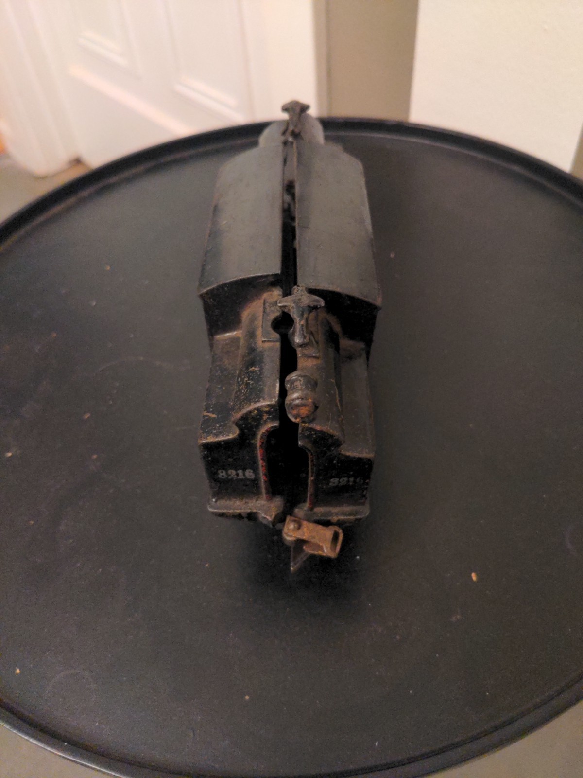 ANTIQUE PRE-WAR IVES CAST IRON O GUAGE TRAIN LOCOMOTIVE ENGINE
