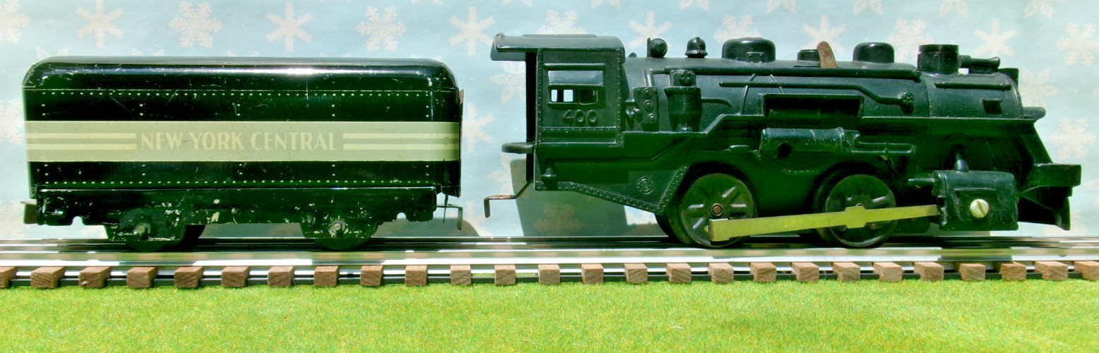 Marx Puffer Clockwork / Wind Up Locomotive 400 & NYC Tin Coal Tender . . EX