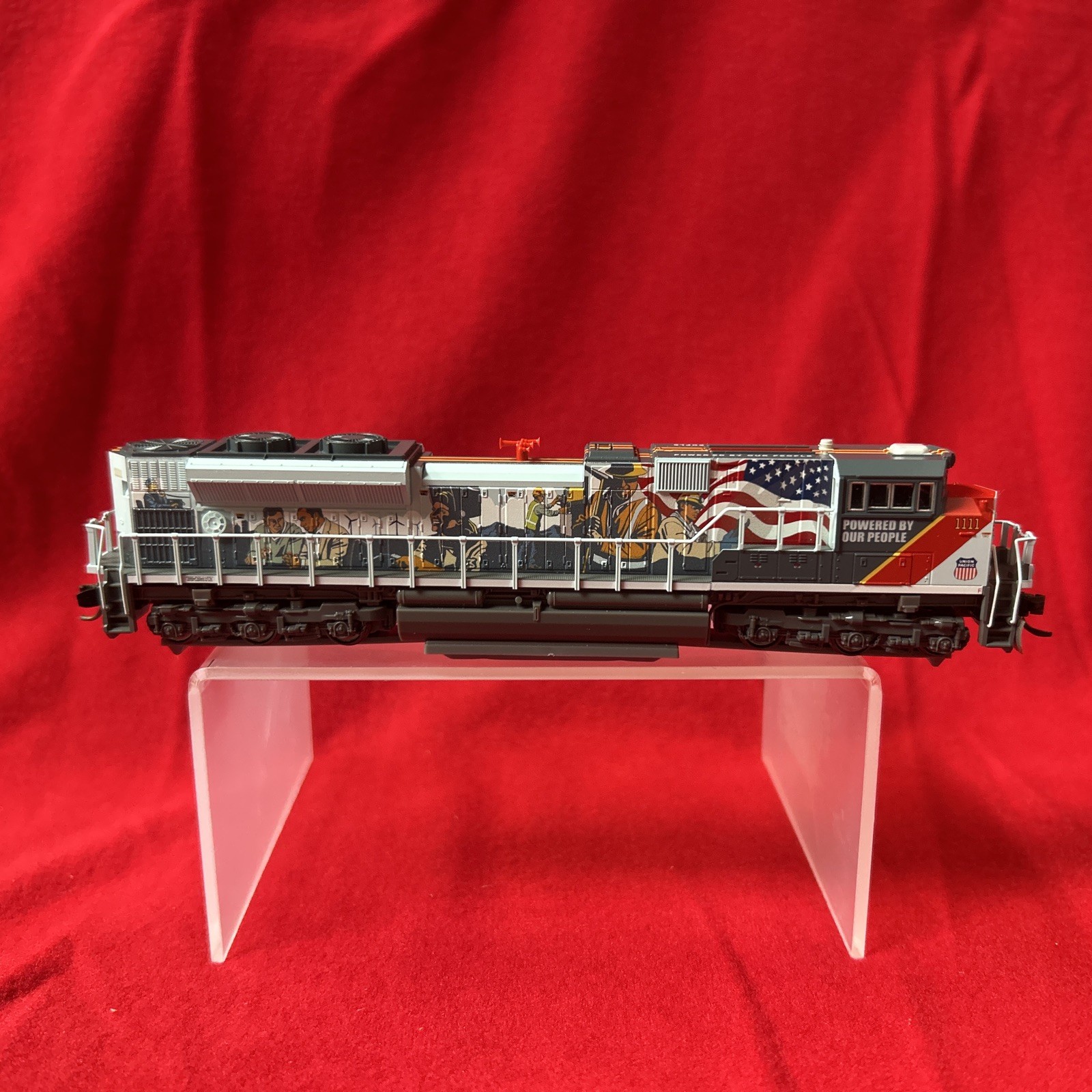 Kato 176-8412 N Scale Union Pacific SD70ACe DCC 1111 Powered By Our People