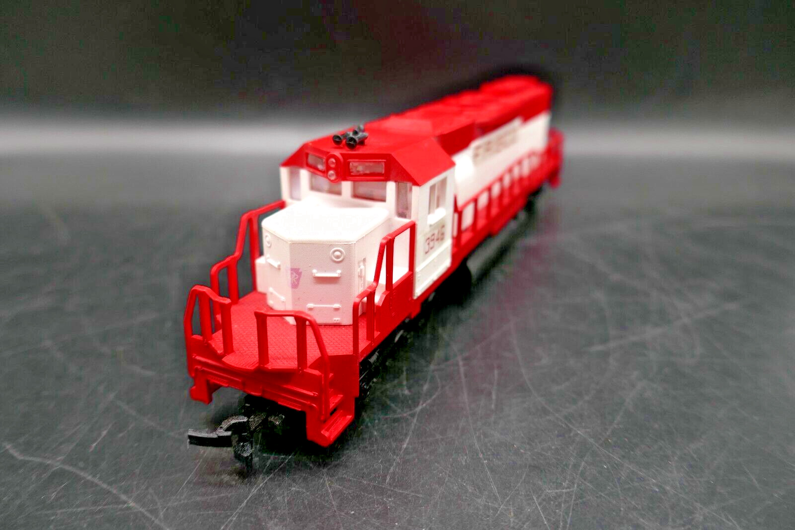 HO Mehano SD40 Frisco Custom Painted Locomotive – Tested & Working