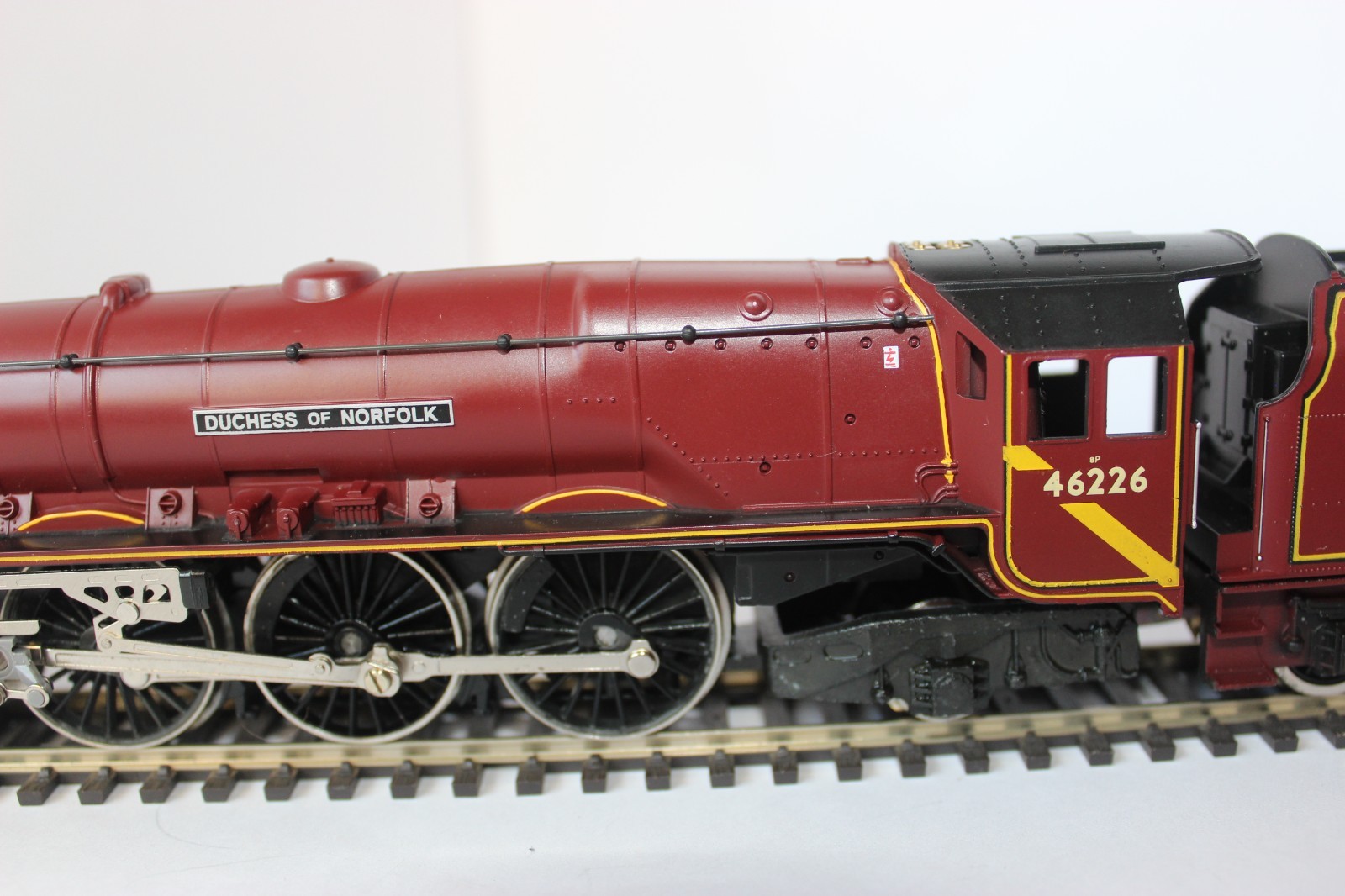 Hornby R134 Steam Loco 4-6-2 “Duchess of Norfolk” 00 Gauge – Boxed