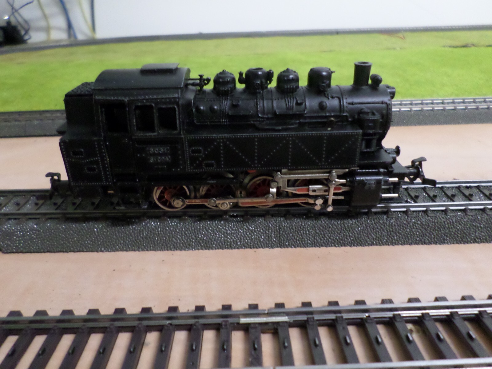 Marklin 3032 HO DB BR 81 Steam Locomotive, Analogue, 3 Rail (c)