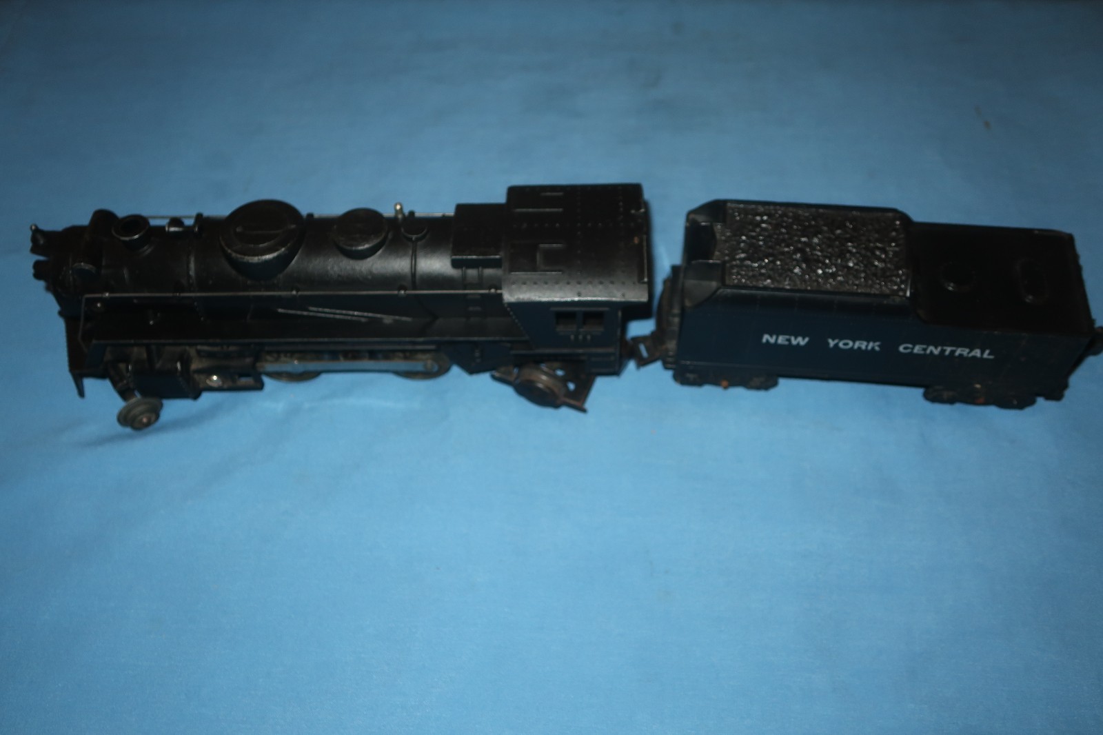 Marx #666 Steam Locomotive with NYC Tender. Runs and Smokes well