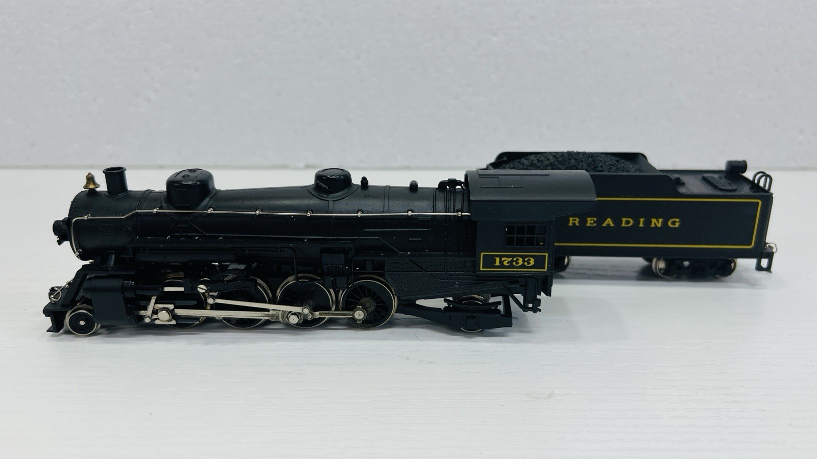 IHC HO Scale 2-8-2 Mikado M9814 Reading Road #1733 Locomotive In Box Excellent !