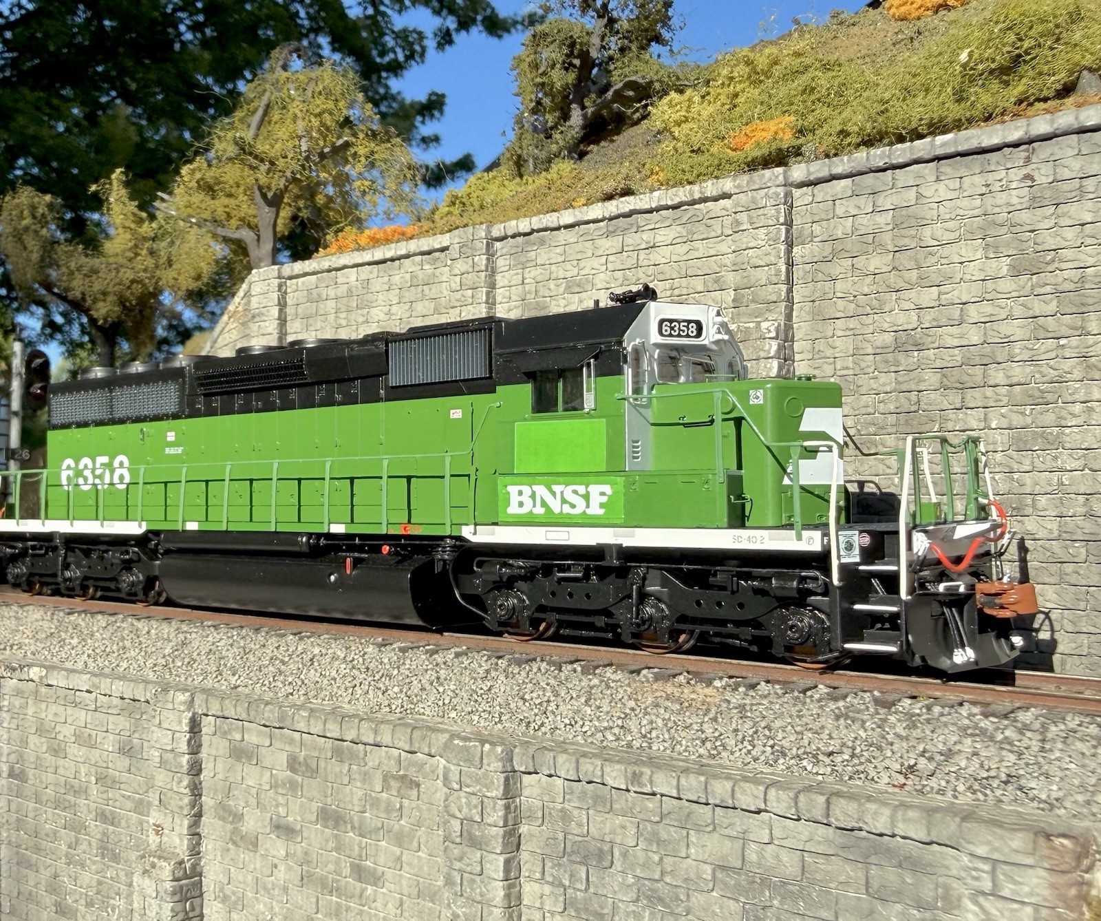 HO ScaleTrains Rivet Counter SD40-2 BNSF “white Face” #6358 DCC/Sound/patch/NIB