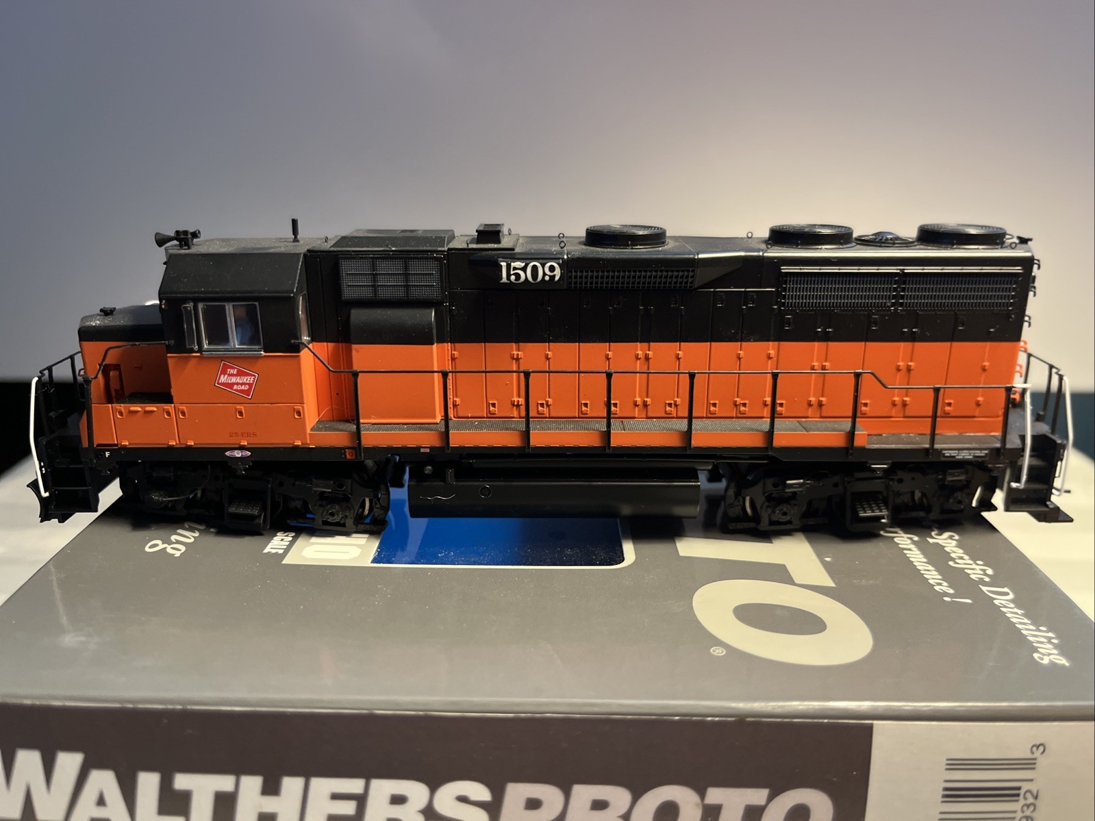 HO Scale Walthers Proto Milwaukee Road GP35 #1509 DCC/Sound TESTED