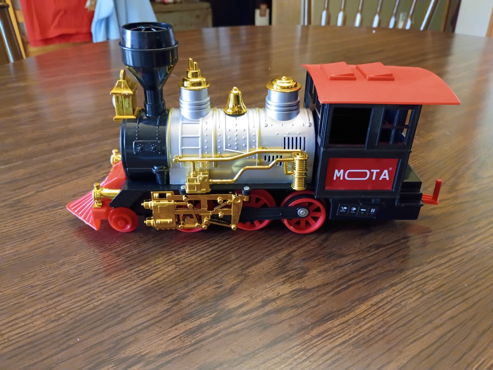 Mota Classic Holiday 2-6-0 Locomotive G Gauge (Fully Works) Batteries Required