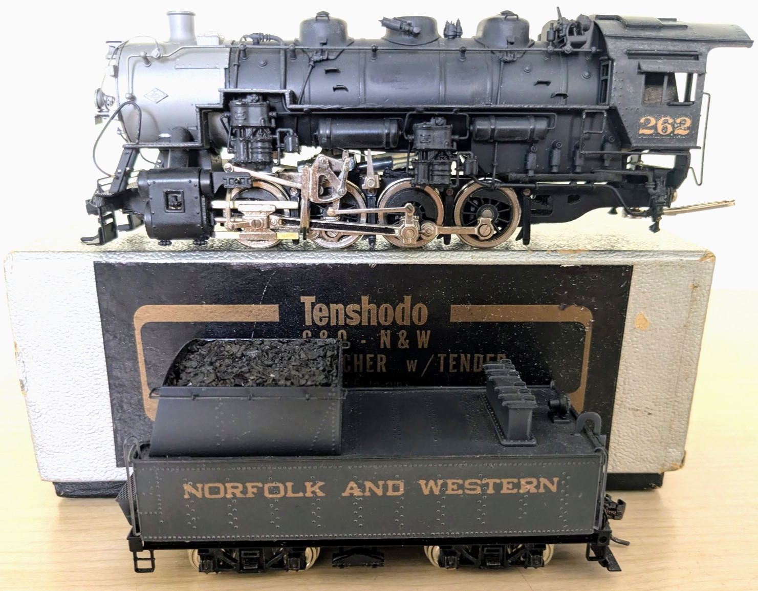 **L@@K! BRASS C&O N&W 0-8-0 STEAM LOCO TENSHODO PFM HO **RUNS G@@D **SUPER NICE!
