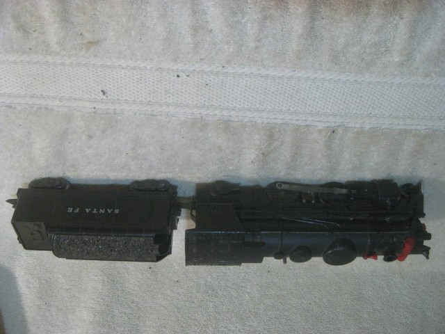 Vintage MARX O-Scale # 666 Black Cast Metal 2-4-2 Steam Locomotive – TESTED