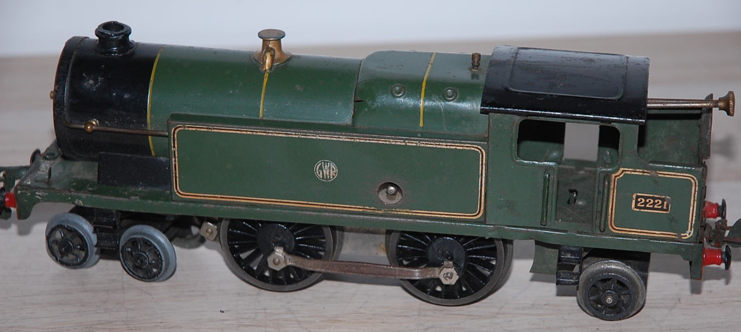 HORNBY O GAUGE CLOCKWORK No 2 SPECIAL TANK LOCOMOTIVE IN GREEN GWR LIVERY