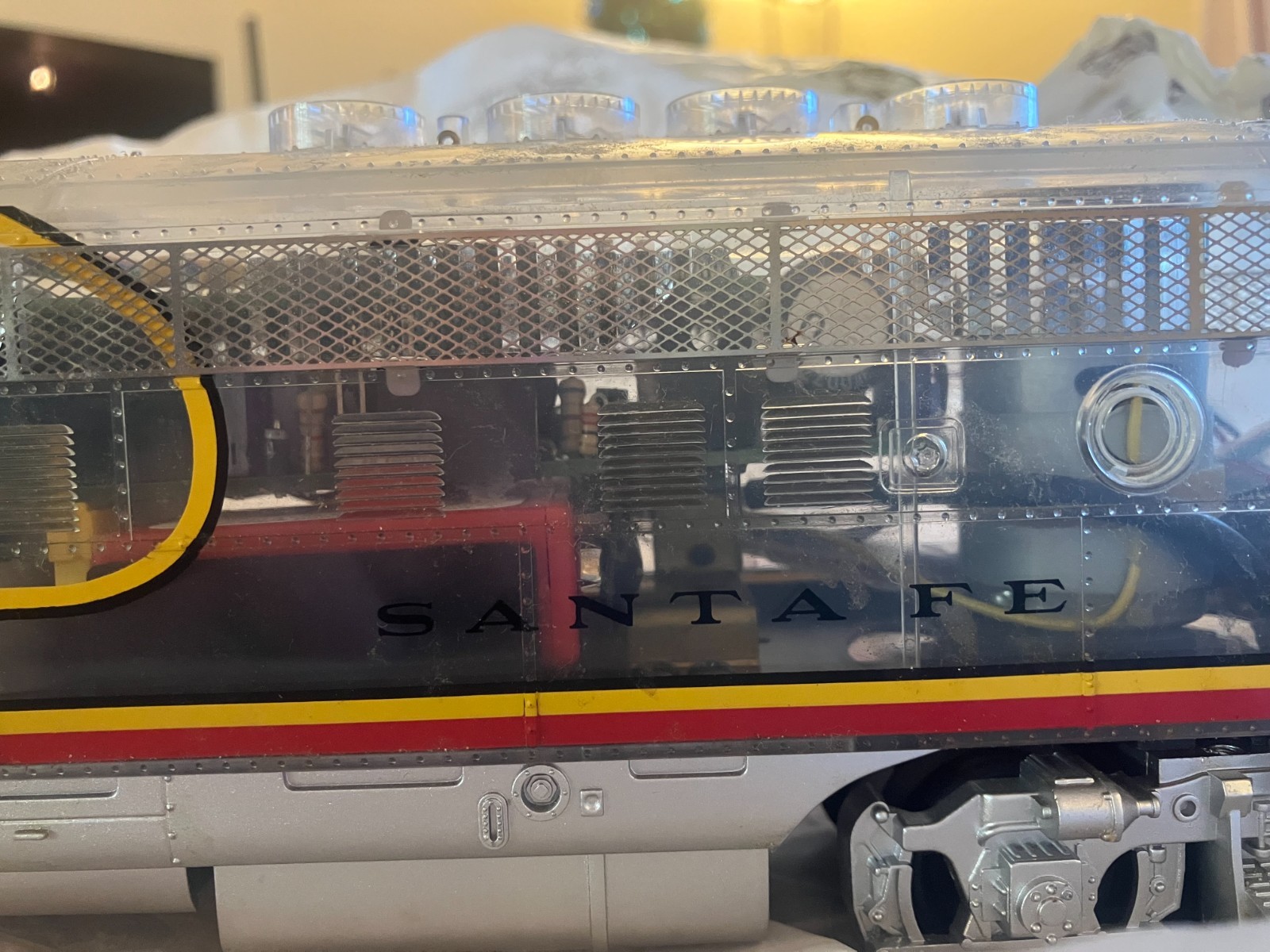MTH DAP 20-80002A Santa Fe Clear Body F-3 Diesel ABA w/BCR, Paper & Red Ribbons