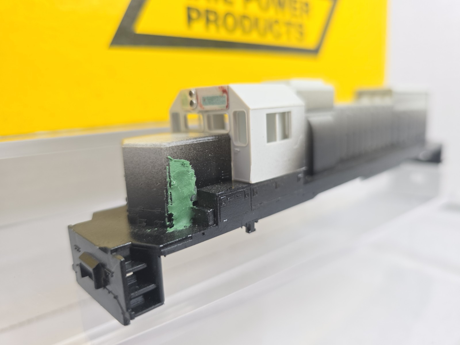 Incomplete Rail Power Products HO Scale SD40 Undecorated Shell Asis