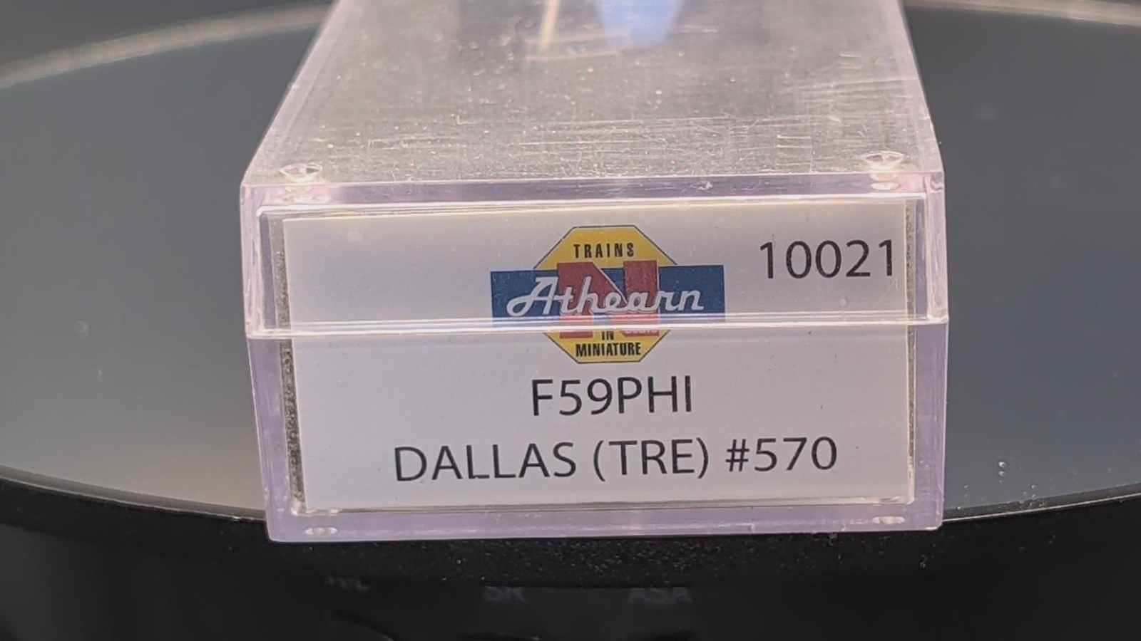 Athearn N Scale F59PHI Locomotive Trinity Railway Express TRE #570 (Item #10021)