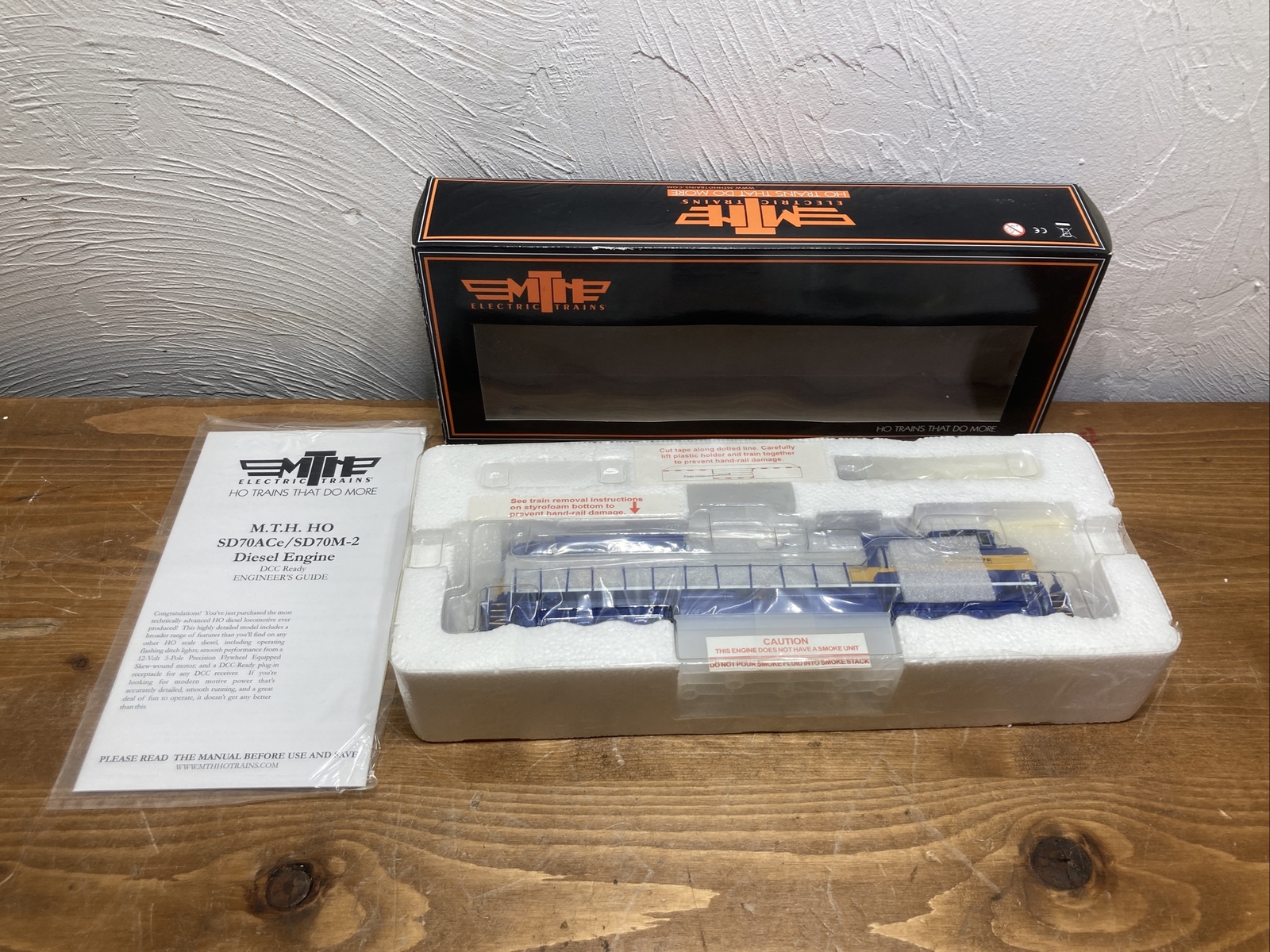 MTH HO Scale SD70M-2 Electro Motive Division Road#76 NEW Never Used DCC Ready