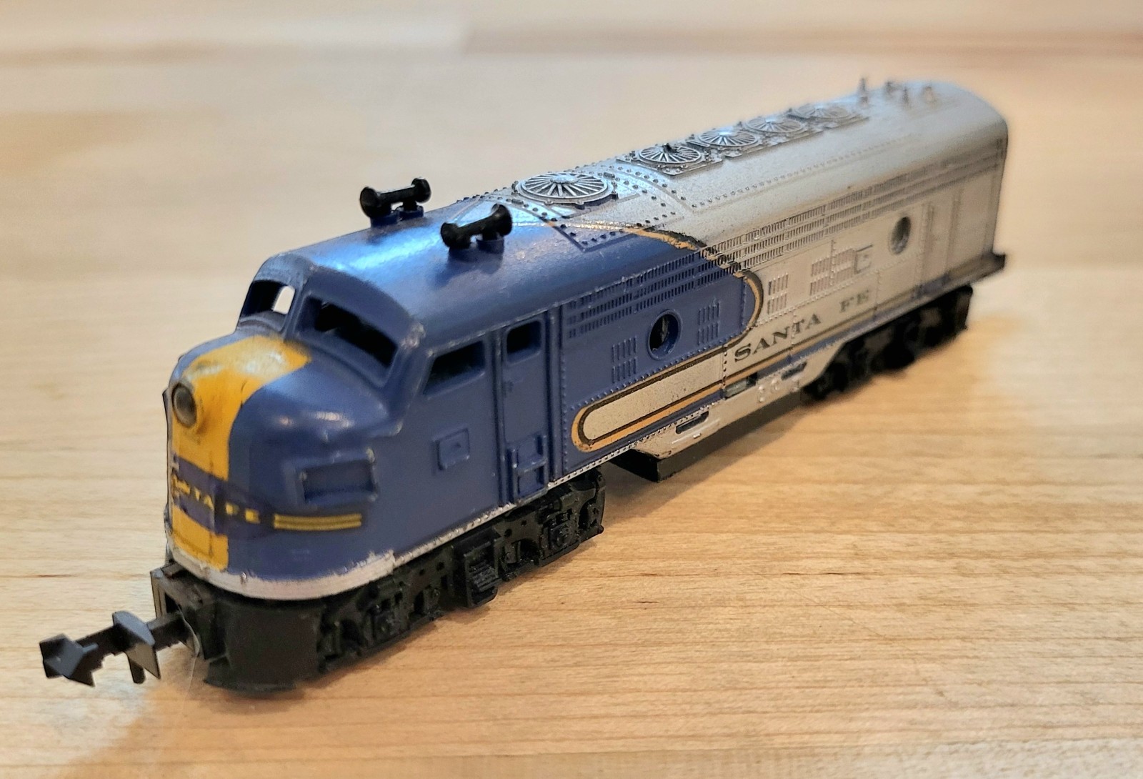 6 Atlas N Scale Trains 2 Locomotives Plus Extras Austria