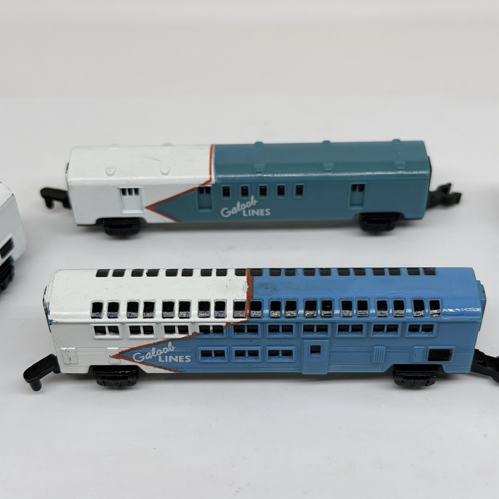 MICRO MACHINES 1989 MINIATURE 5 CAR AMERICAN PASSENGER TRAIN GALOOB LINES ENGINE