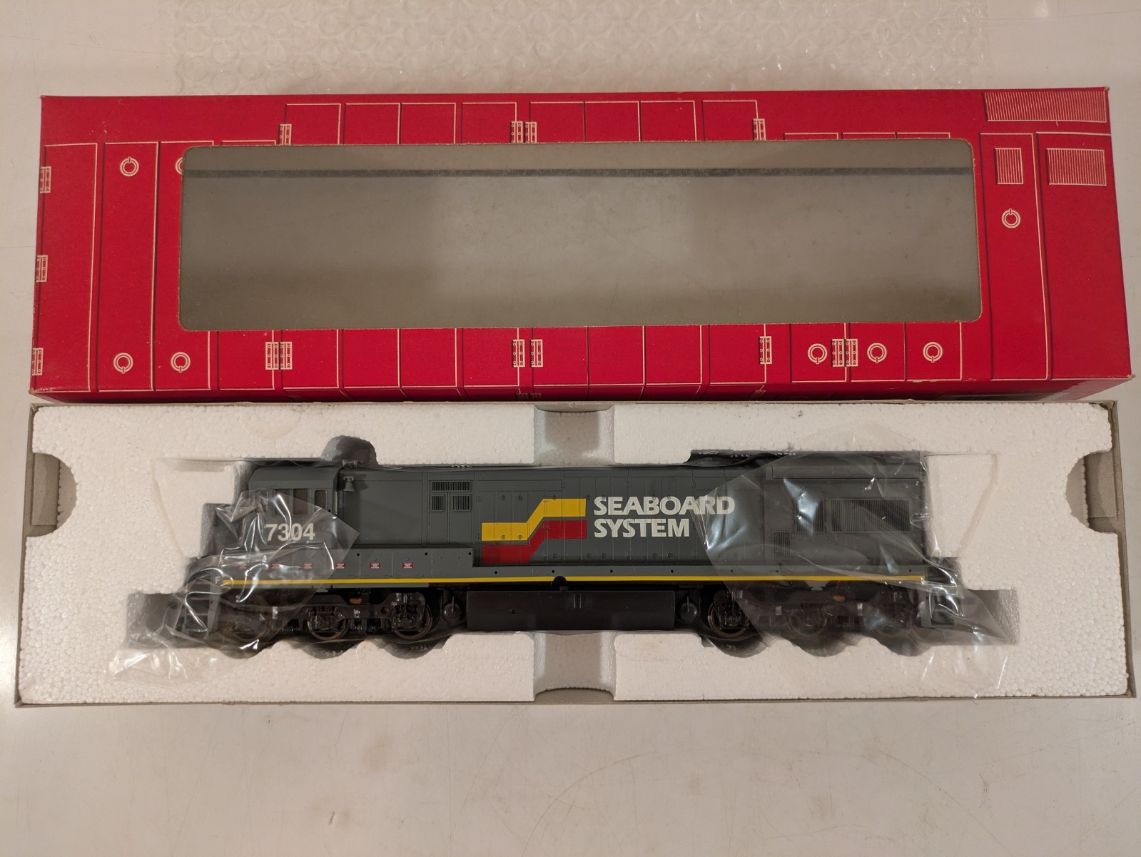 HO GE U36C SBD Seaboard System DCC Ready NIB NOS # 8554