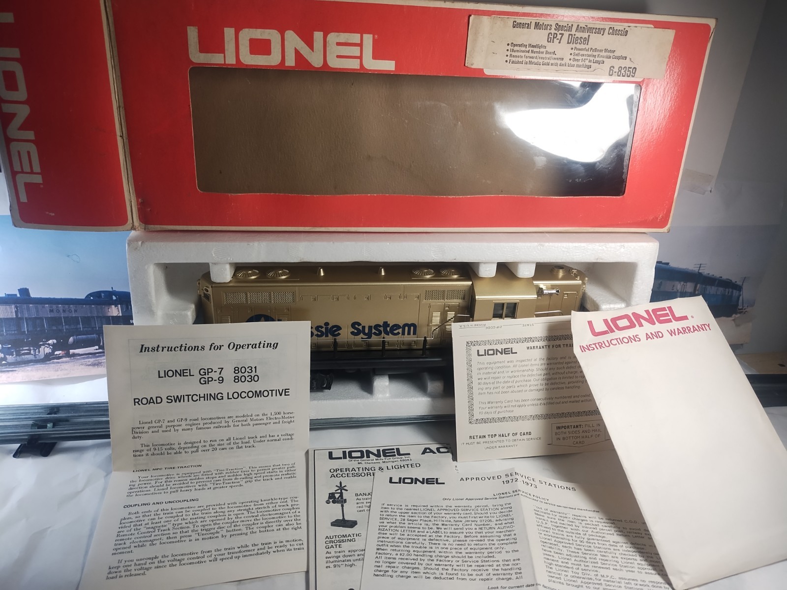 Lionel 6-8359 GM50 Chessie System B&O GP-7 Diesel Locomotive Gold With Box