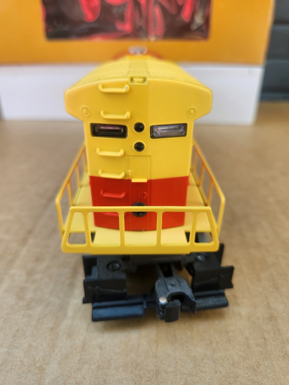 Lionel 8961 SP Southern Pacific U36C Dummy Diesel Locomotive with Original Box