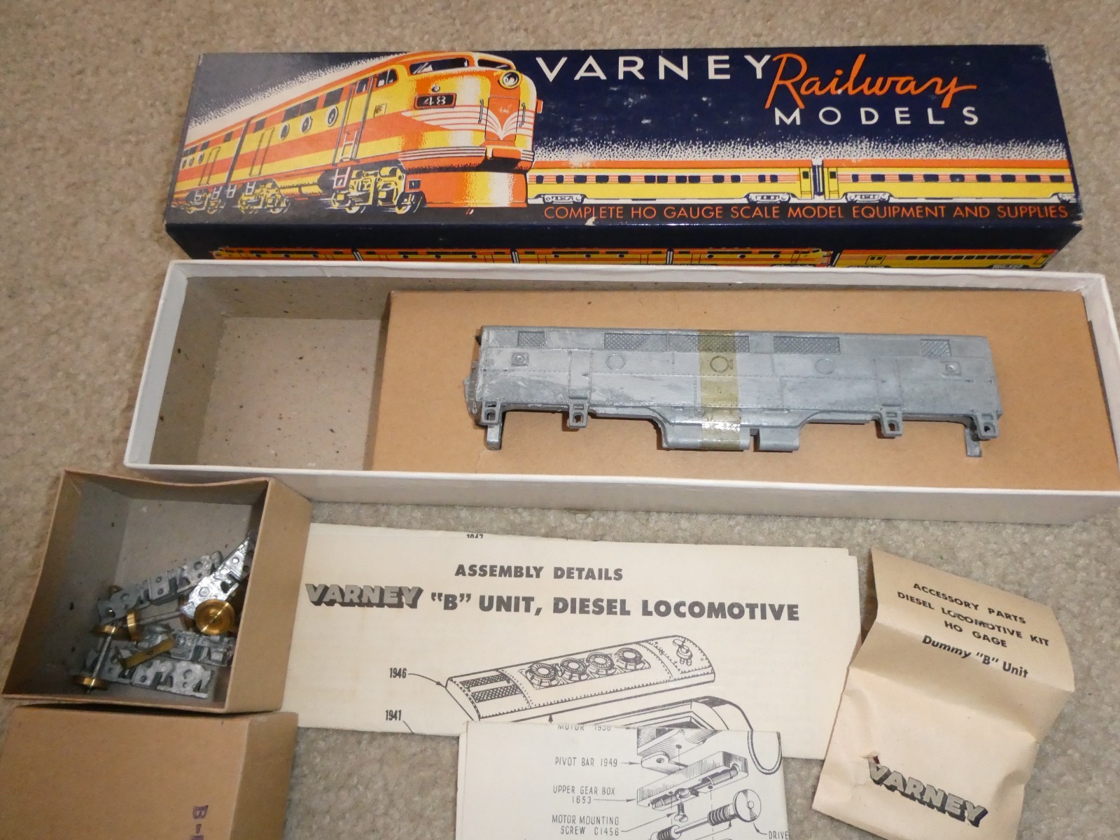 Vintage HO Scale Diecast Varney Unpainted B Locomotive Unit Kit 1956D OB #4