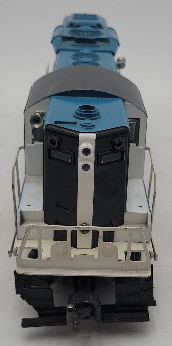 Lionel 6-8655 O Gauge Boston & Maine GP-9 Non-Powered Dummy Diesel Locomotive