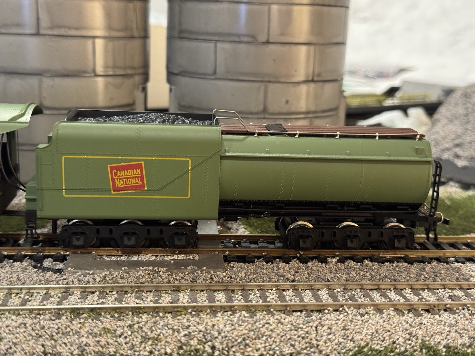 MINT Mehano Powered HO 4-6-4 Steam Engine Canadian National (CN) Rail #5702