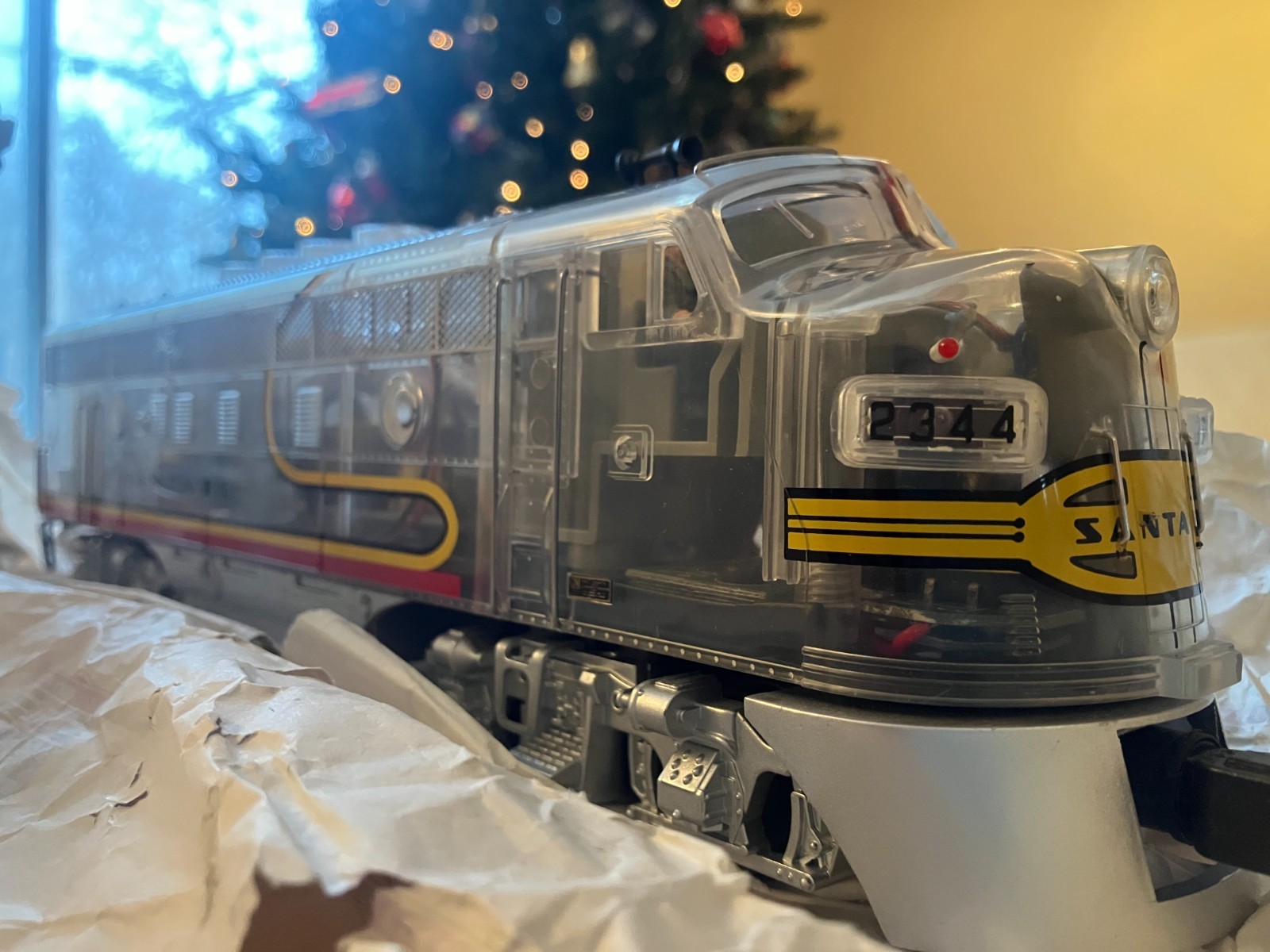 MTH DAP 20-80002A Santa Fe Clear Body F-3 Diesel ABA w/BCR, Paper & Red Ribbons