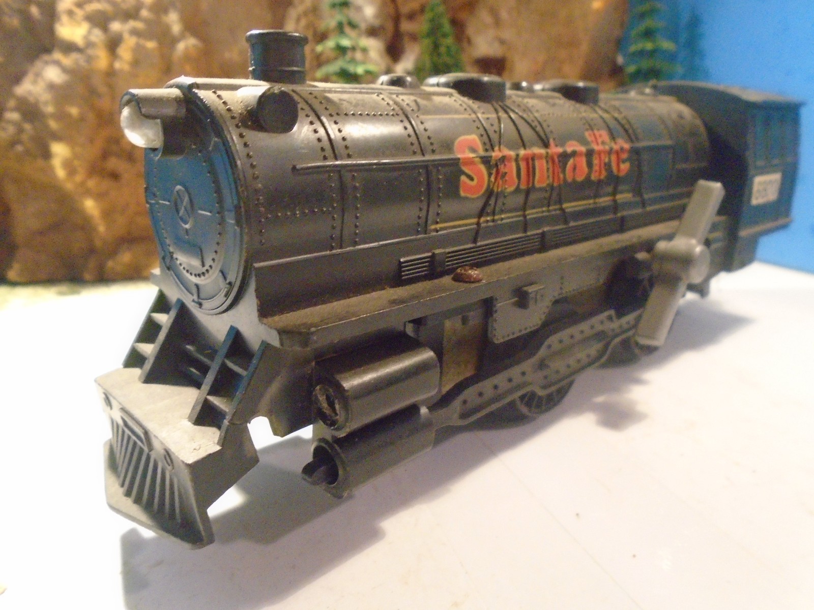 DURHAM INDUSTRIES 027 SCALE WINDUP PLASTIC SANTA FE STEAM LOCO No 8803 5-101-5