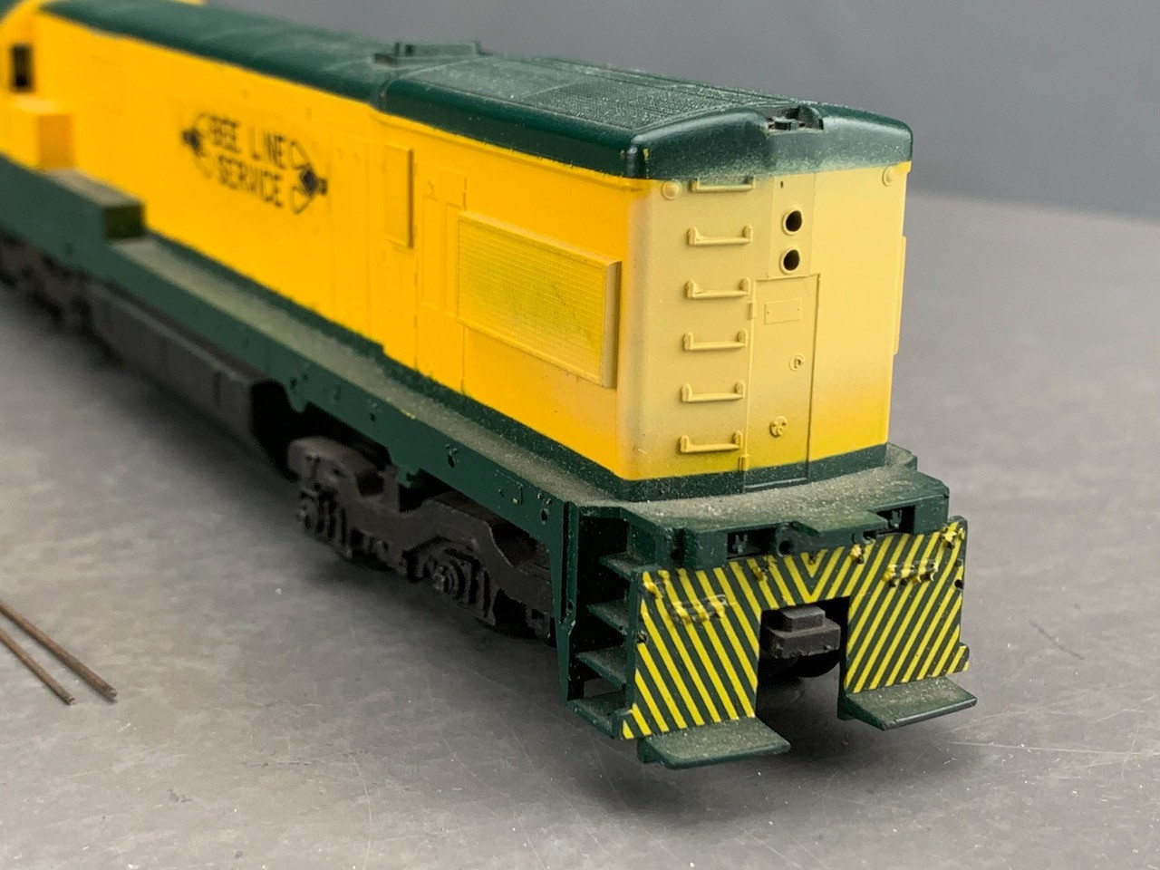 HO Athearn Reading Bee-Line U30-C Diesel Locomotive Unpowered Kit HO8524