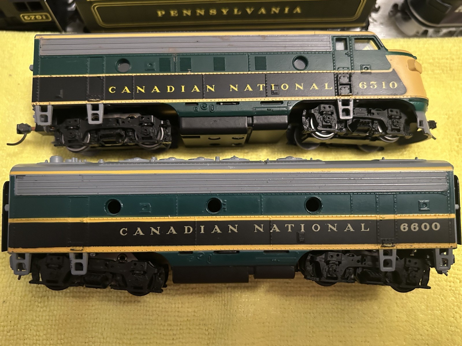 Athearn HO CN F7A Powered F7B Dummy Canadian National Locomotive Set LN Run
